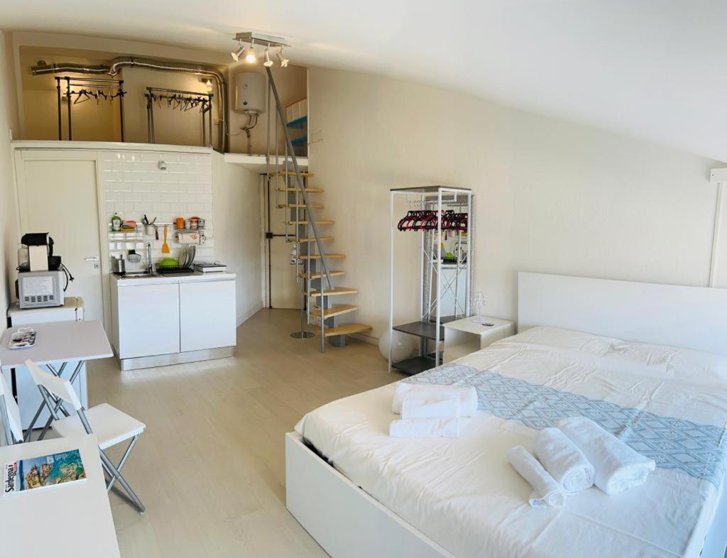 La Casita Appartement Cagliari Buitenkant foto